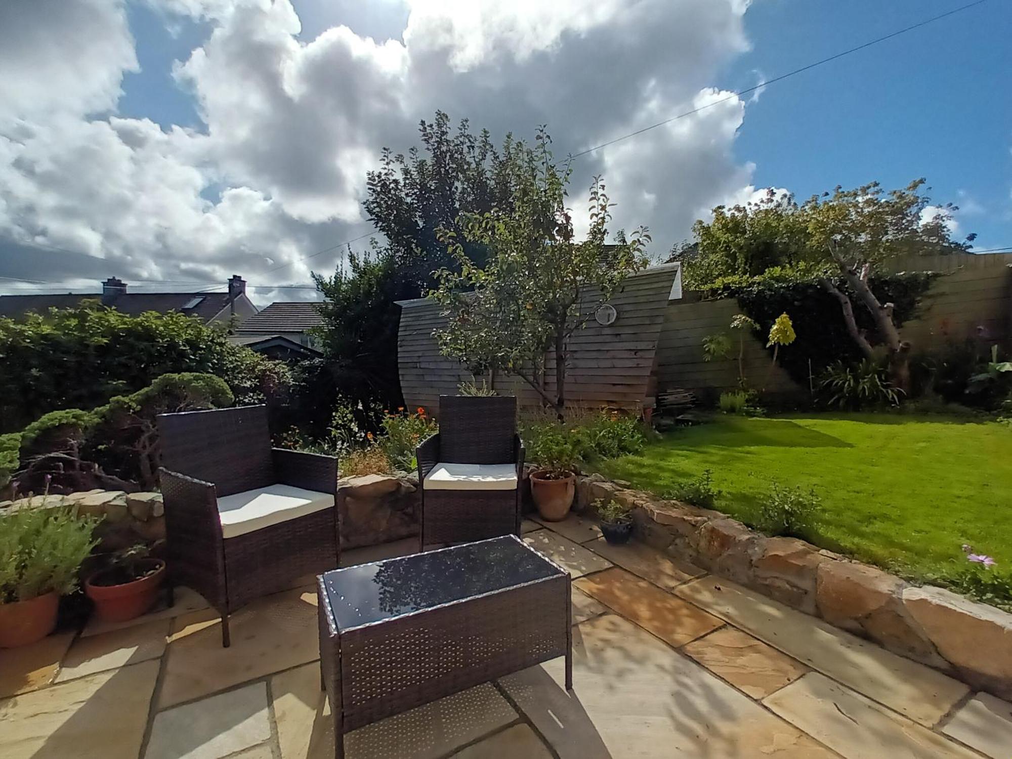 Sunrise! ~ 2 Bedrooms, Garden, Parking, Sea Views St Ives Exterior foto