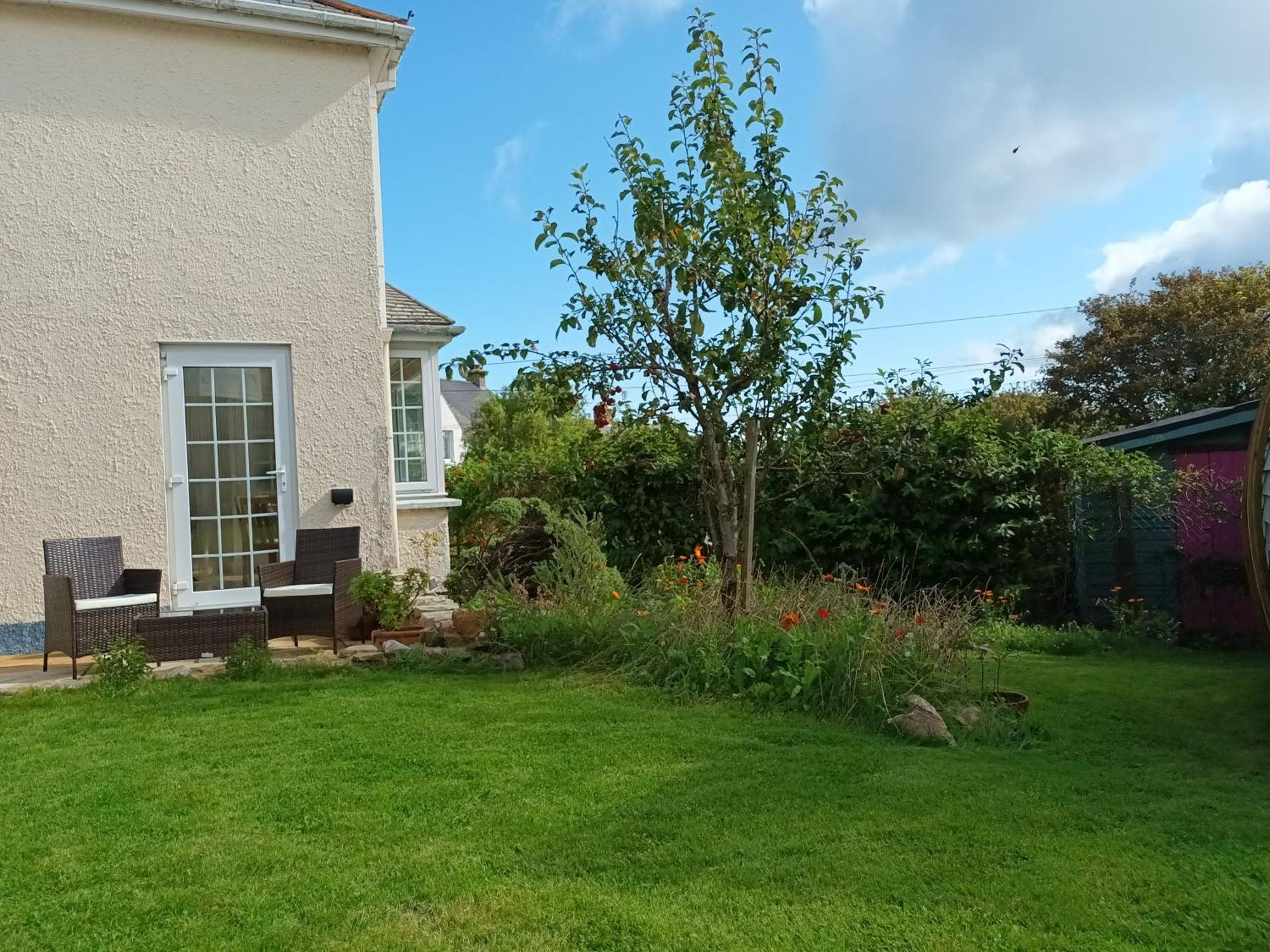 Sunrise! ~ 2 Bedrooms, Garden, Parking, Sea Views St Ives Exterior foto